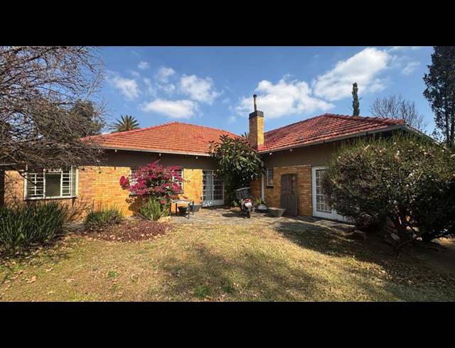 6 BEDROOM HOUSE FOR SALE IN HIGHLANDS NORTH